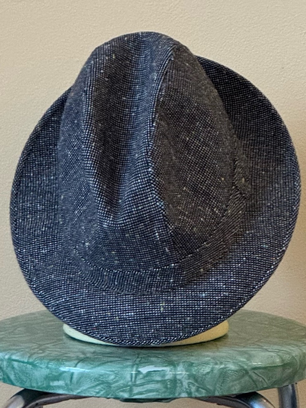 Classic Vintage Women’s Fedora Hat in speckled gray and black